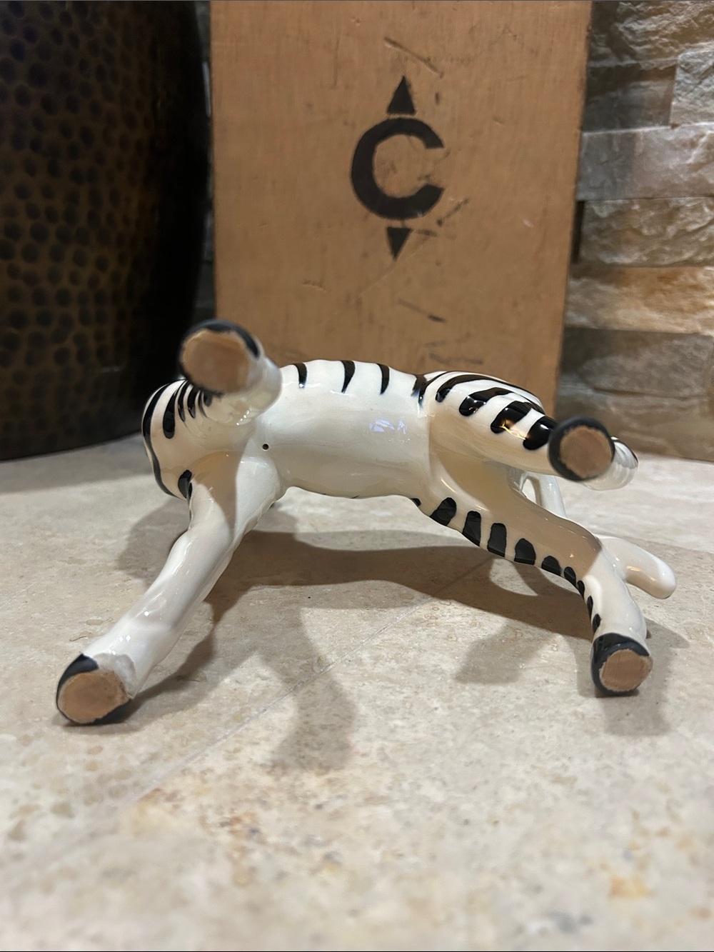 vintage Robert Simmons Pottery zebra figurine named "Zig” - Picture 11 of 11